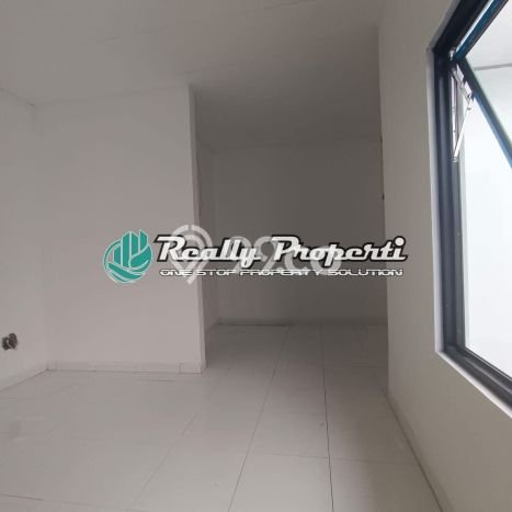 Disewakan! Rumah 5 Kamar Tidur &
5 Kamar Mandi di Jatibening, Bekasi Disewakan! Rumah 5 Kamar Tidur &
5 Kamar Mandi di Jatibening, Bekasi
