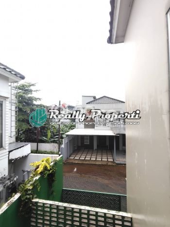Disewakan! Rumah 4 Kamar Tidur &
4 Kamar Mandi di Jatiwarna, Bekasi Disewakan! Rumah 4 Kamar Tidur &
4 Kamar Mandi di Jatiwarna, Bekasi