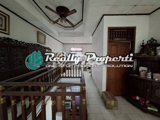 Rumah Modern 6 KT di Jatiwaringin Bekasi Semi Furnished Rumah Modern 6 KT di Jatiwaringin Bekasi Semi Furnished