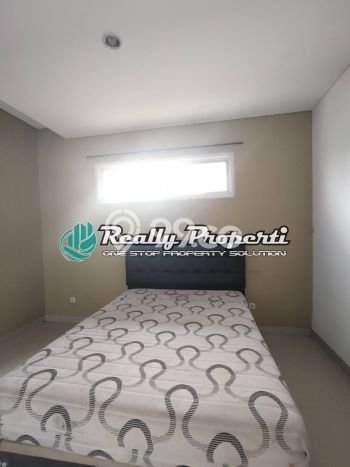 Disewakan! Rumah 4 Kamar Tidur &
4 Kamar Mandi di Jatiwarna, Bekasi Disewakan! Rumah 4 Kamar Tidur &
4 Kamar Mandi di Jatiwarna, Bekasi