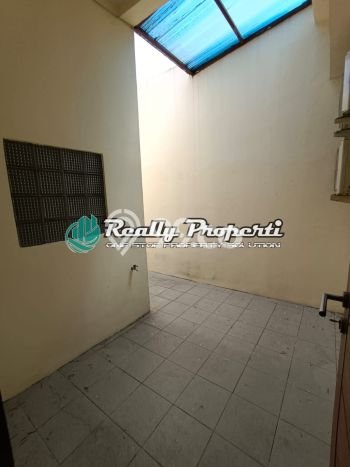 For Sale Hunian Rumah Terawat 5 Kamar di Bekasi Kota, Bekasi For Sale Hunian Rumah Terawat 5 Kamar di Bekasi Kota, Bekasi