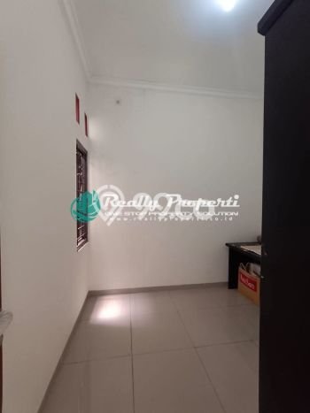 Disewakan Cepat Rumah Kondisi Baik di Area Duren Sawit, Jakarta Timur Disewakan Cepat Rumah Kondisi Baik di Area Duren Sawit, Jakarta Timur