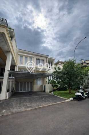 Ready to Use! Premium House LT 324m2 Desain Modern di Grand Wisata Ready to Use! Premium House LT 324m2 Desain Modern di Grand Wisata