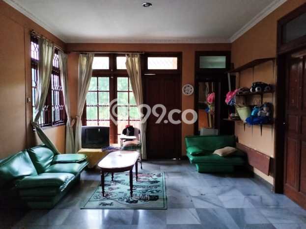 Siap Huni Rumah Mewah 6 Kamar di Pulo Gadung Dekat ke Mana Pun Siap Huni Rumah Mewah 6 Kamar di Pulo Gadung Dekat ke Mana Pun