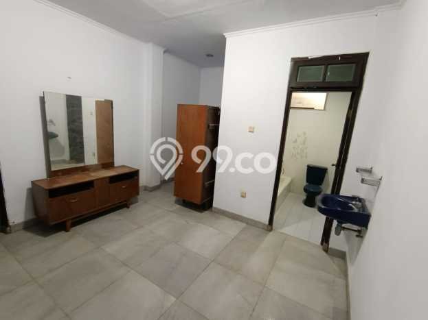 Rumah Siap Pakai di Pulomas, Jakarta Timur, LT 388m² Bangunan 200m² Rumah Siap Pakai di Pulomas, Jakarta Timur, LT 388m² Bangunan 200m²