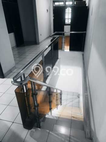 Rumah Siap Pakai di Pulomas, Jakarta Timur, LT 388m² Bangunan 200m² Rumah Siap Pakai di Pulomas, Jakarta Timur, LT 388m² Bangunan 200m²