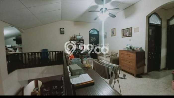 Jual Rumah Mewah Megah Dengan View Eksklusif di Pulo Asem, Jakarta Timur Jual Rumah Mewah Megah Dengan View Eksklusif di Pulo Asem, Jakarta Timur