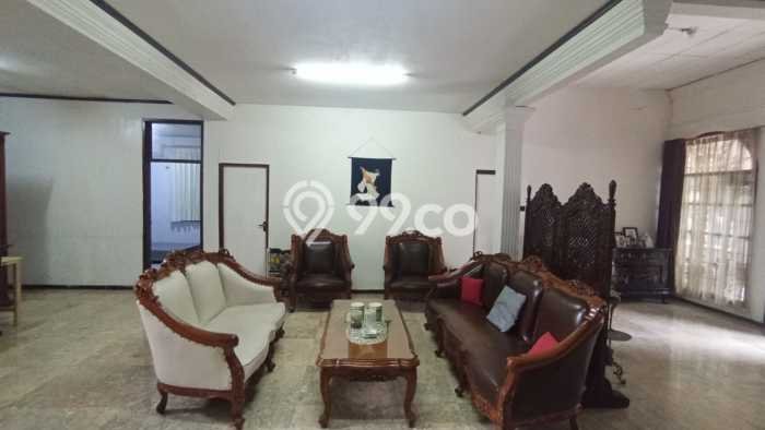 Rumah Luxury Modern Tanpa Renovasi di Bendungan Hilir Jakarta Pusat Rumah Luxury Modern Tanpa Renovasi di Bendungan Hilir Jakarta Pusat