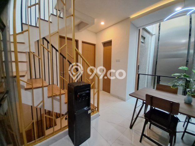 Ready to Use! Premium House LT 60m2 Desain Elegan di Pejaten Ready to Use! Premium House LT 60m2 Desain Elegan di Pejaten