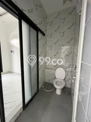 For Sale Rumah 3 Kamar Lokasi Strategis Nyaman dan Strategis di Kramat Jati For Sale Rumah 3 Kamar Lokasi Strategis Nyaman dan Strategis di Kramat Jati