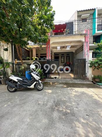 Jual Rumah Mewah Elegan Dengan View Cantik di Pondok Kelapa, Jakarta Timur Jual Rumah Mewah Elegan Dengan View Cantik di Pondok Kelapa, Jakarta Timur