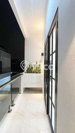 Rumah Modern Cantik 4 Kamar Bisa Langsung Pindah di Jagakarsa Rumah Modern Cantik 4 Kamar Bisa Langsung Pindah di Jagakarsa