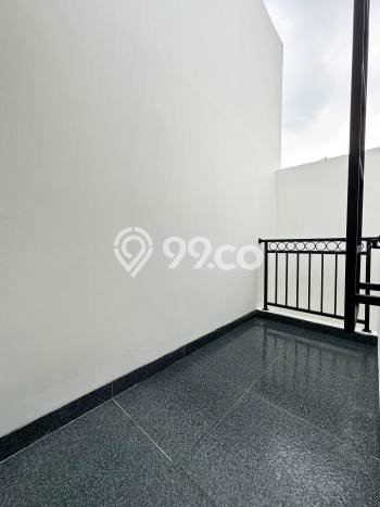 For Sale Rumah 3 Kamar Lokasi Ideal Nyaman dan Strategis di Kramat Jati For Sale Rumah 3 Kamar Lokasi Ideal Nyaman dan Strategis di Kramat Jati