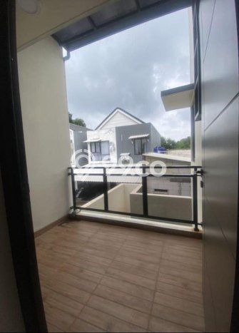 Jual Rumah Minimalis Bagus Punya 3 KT di Serpong Tangerang Selatan SHM Jual Rumah Minimalis Bagus Punya 3 KT di Serpong Tangerang Selatan SHM