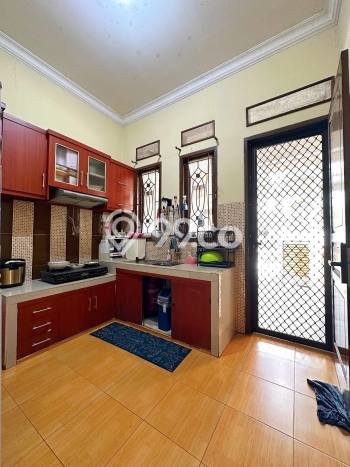 Jual Rumah Mewah Elegan Dengan View Cantik di Pondok Kelapa, Jakarta Timur Jual Rumah Mewah Elegan Dengan View Cantik di Pondok Kelapa, Jakarta Timur