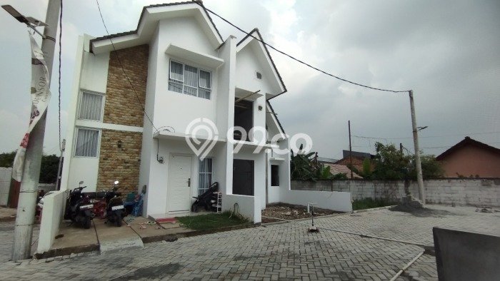 Rumah Luas Asri 2 KT Siap Huni di Cikunir Bekasi Rumah Luas Asri 2 KT Siap Huni di Cikunir Bekasi
