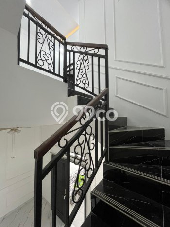 For Sale Rumah 3 Kamar Lokasi Strategis Nyaman dan Strategis di Kramat Jati For Sale Rumah 3 Kamar Lokasi Strategis Nyaman dan Strategis di Kramat Jati