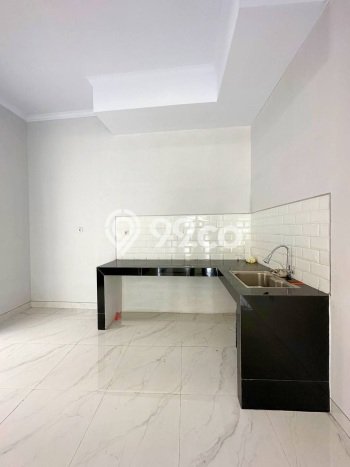 Rumah Modern Cantik 5 KT Bisa Langsung Pindah di Jagakarsa Rumah Modern Cantik 5 KT Bisa Langsung Pindah di Jagakarsa