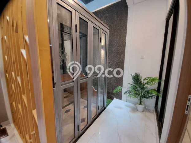 Ready to Use! Premium House LT 60m2 Desain Elegan di Pejaten Ready to Use! Premium House LT 60m2 Desain Elegan di Pejaten