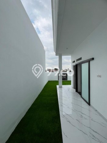 For Sale Rumah 3 Kamar Lokasi Strategis Nyaman dan Strategis di Kramat Jati For Sale Rumah 3 Kamar Lokasi Strategis Nyaman dan Strategis di Kramat Jati