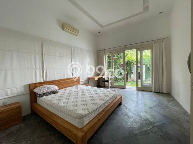 Vila di , Luas 401m2m², Akses ke Pusat Kota Vila di , Luas 401m2m², Akses ke Pusat Kota