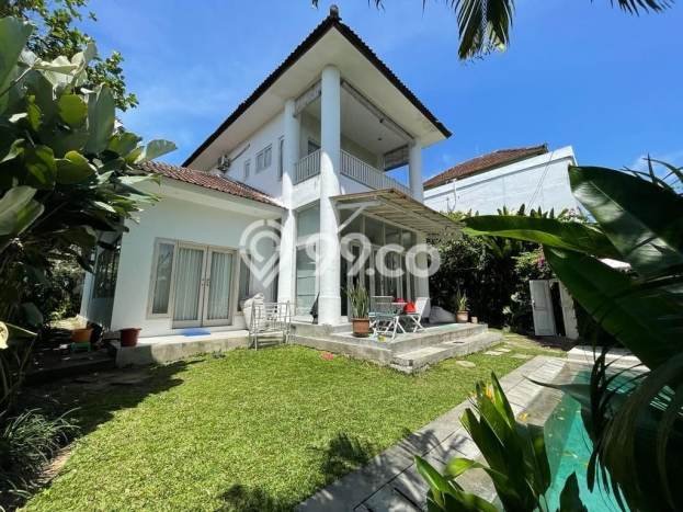 Vila di , Luas 401m2m², Akses ke Pusat Kota Vila di , Luas 401m2m², Akses ke Pusat Kota