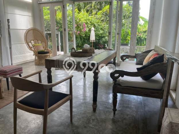 Vila di , Luas 401m2m², Akses ke Pusat Kota Vila di , Luas 401m2m², Akses ke Pusat Kota