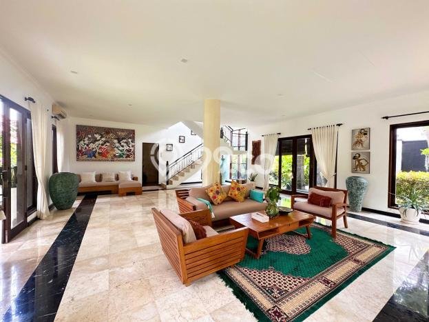 HOT DEAL! Vila Kawasan , Luas 1500m2m², Lokasi Prima HOT DEAL! Vila Kawasan , Luas 1500m2m², Lokasi Prima