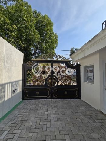 Rumah Luxury Modern Tanpa Renovasi di Kayu Putih Jakarta Timur Rumah Luxury Modern Tanpa Renovasi di Kayu Putih Jakarta Timur