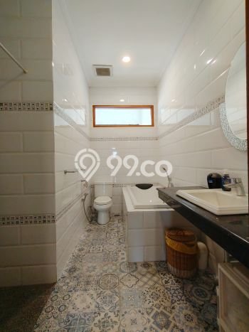 Rumah Elit LB 300m2 Siap Pakai Desain Elegan di Cibubur, Jakarta Timur Rumah Elit LB 300m2 Siap Pakai Desain Elegan di Cibubur, Jakarta Timur