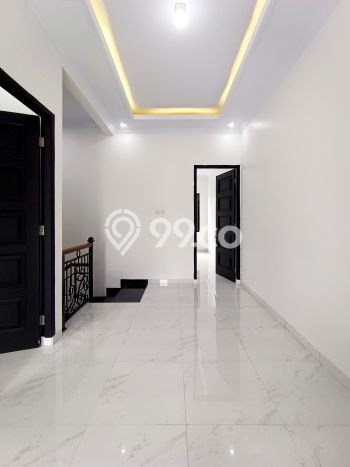 Rumah Luas Asri 3 KT Siap Pakai di Pinang Ranti Jakarta Timur Rumah Luas Asri 3 KT Siap Pakai di Pinang Ranti Jakarta Timur