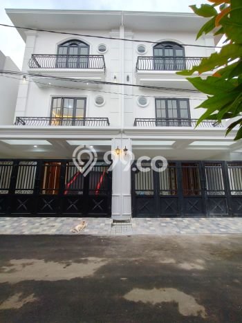 Dijual Rumah 4 Kamar Lokasi Strategis Nyaman dan Strategis di Cinere Dijual Rumah 4 Kamar Lokasi Strategis Nyaman dan Strategis di Cinere