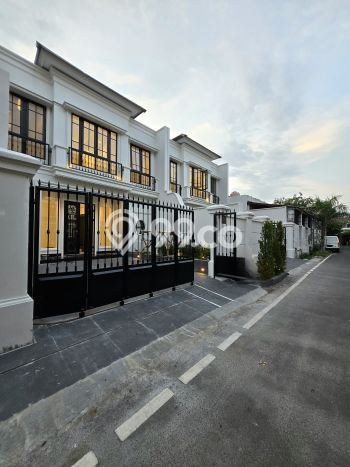 Hunian Mewah Siap Huni LT 169m2 di Cempaka Putih, Jakarta Pusat Hunian Mewah Siap Huni LT 169m2 di Cempaka Putih, Jakarta Pusat