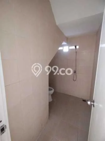Rumah Strategis Minimalis Lb 111m2 di Ciputat, Tangerang Selatan Rumah Strategis Minimalis Lb 111m2 di Ciputat, Tangerang Selatan