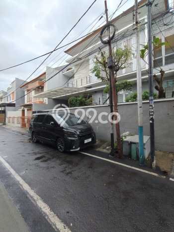 Dijual Rumah Premium dengan Fasilitas Sekitar Lengkap di Cempaka Putih, Jakarta Pusat Dijual Rumah Premium dengan Fasilitas Sekitar Lengkap di Cempaka Putih, Jakarta Pusat