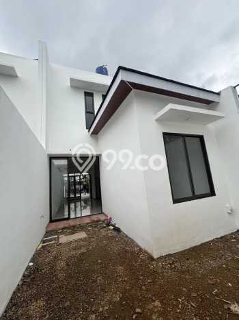 Rumah Strategis Modern Lb 130m2 di Ciputat, Tangerang Selatan Rumah Strategis Modern Lb 130m2 di Ciputat, Tangerang Selatan
