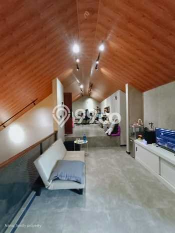 Rumah Elit Modern Tanpa Renovasi di Joglo Jakarta Barat Rumah Elit Modern Tanpa Renovasi di Joglo Jakarta Barat