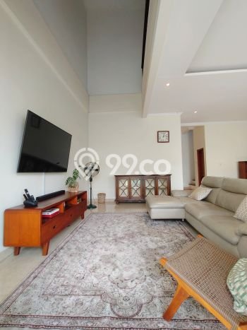 Rumah Elit LB 300m2 Siap Pakai Desain Elegan di Cibubur, Jakarta Timur Rumah Elit LB 300m2 Siap Pakai Desain Elegan di Cibubur, Jakarta Timur