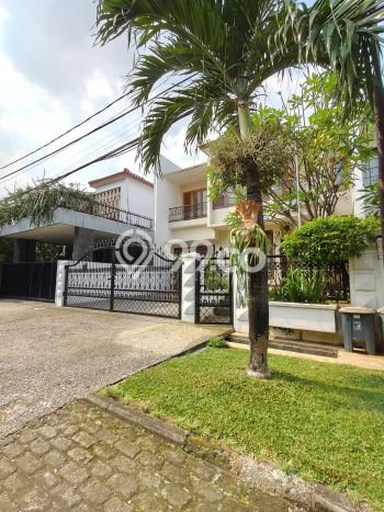 Rumah Elit LB 300m2 Siap Pakai Desain Elegan di Cibubur, Jakarta Timur Rumah Elit LB 300m2 Siap Pakai Desain Elegan di Cibubur, Jakarta Timur