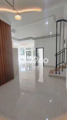 Dijual Rumah Mewah Elegan Dengan View Cantik di BSD Kencana Loka, Tangerang Dijual Rumah Mewah Elegan Dengan View Cantik di BSD Kencana Loka, Tangerang