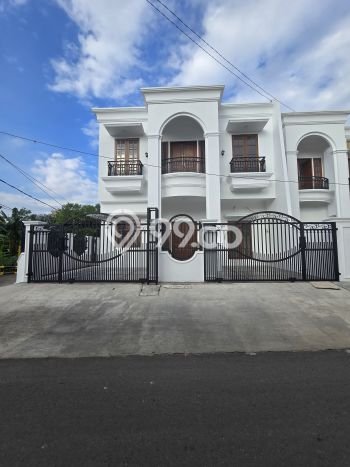 Dijual Rumah Elit Exclusive di Duren Sawit, Jakarta Timur Dijual Rumah Elit Exclusive di Duren Sawit, Jakarta Timur