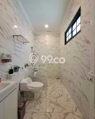 Rumah Luxury Modern Siap Huni di Pondok Indah Jakarta Selatan Rumah Luxury Modern Siap Huni di Pondok Indah Jakarta Selatan