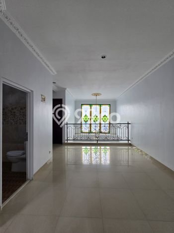 For Sale Rumah Elit Exclusive di Jatinegara, Jakarta Timur For Sale Rumah Elit Exclusive di Jatinegara, Jakarta Timur