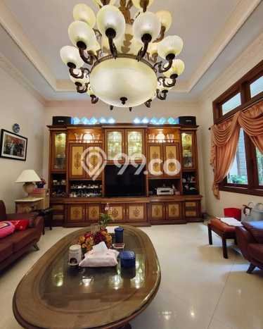 Hunian Mewah Siap Huni LT 308m2 di Duren Sawit, Jakarta Timur Hunian Mewah Siap Huni LT 308m2 di Duren Sawit, Jakarta Timur
