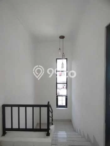 Rumah Strategis Minimalis Lb 111m2 di Ciputat, Tangerang Selatan Rumah Strategis Minimalis Lb 111m2 di Ciputat, Tangerang Selatan