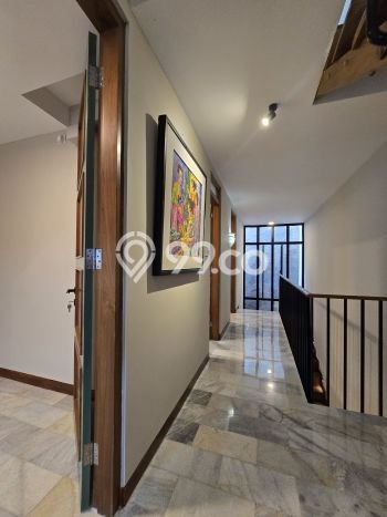 Jual Rumah Mewah Elegan Dengan View Cantik di Rawamangun, Jakarta Timur Jual Rumah Mewah Elegan Dengan View Cantik di Rawamangun, Jakarta Timur