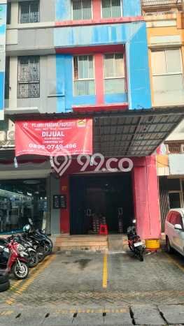 Area Ramai! Ruko Dijual di Cempaka Putih untuk Bisnis Luas Bangunan 228m2 Area Ramai! Ruko Dijual di Cempaka Putih untuk Bisnis Luas Bangunan 228m2