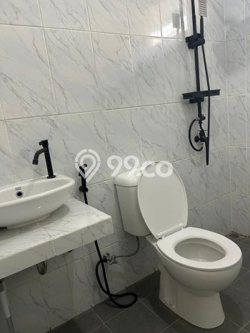 For Sale Hunian Rumah Terawat 3 Kamar di Kalisari, Jakarta Timur For Sale Hunian Rumah Terawat 3 Kamar di Kalisari, Jakarta Timur