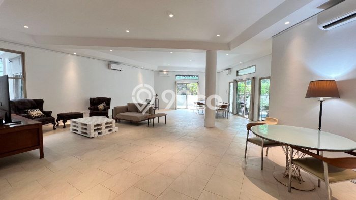 Hunian Modern Untuk Disewakan di scbd Jakarta Selatan 5 KT & 7 KM Hunian Modern Untuk Disewakan di scbd Jakarta Selatan 5 KT & 7 KM