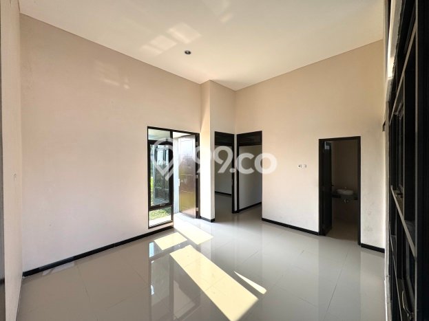 Dijual Rumah 3 Kamar Lokasi Strategis Nyaman dan Strategis di Semarang Barat Dijual Rumah 3 Kamar Lokasi Strategis Nyaman dan Strategis di Semarang Barat